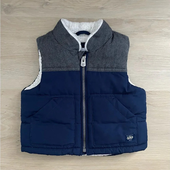 Gap  Baby Sherpa Puffer Vest - Picture 1 of 5